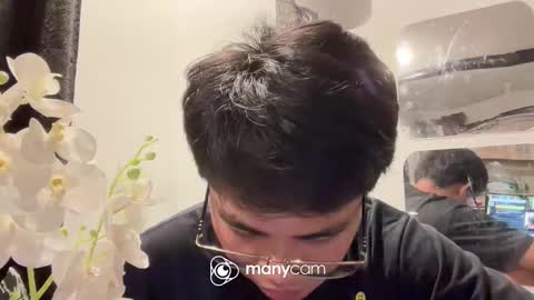 Snapshot of p1noytwink_ chatting on 10.20.25 Terrence online show from 10.20.25