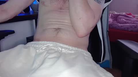 Snapshot of paddy22hh chatting on 10.31.25 paddy22hh online show from 10.31.25