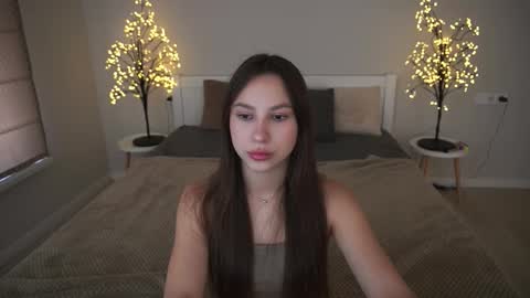 Snapshot of paigeprado chatting on 09.19.25 Paige online show from 09.19.25