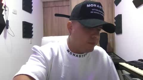 paisaexotico online show from 10.13.25