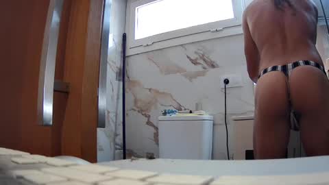 Snapshot of pajarito358 chatting on 10.18.25 Pajarito lindo online show from 10.18.25