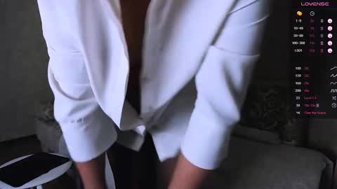 Snapshot of palina_smile chatting on 11.28.25 Polina online show from 11.28.25