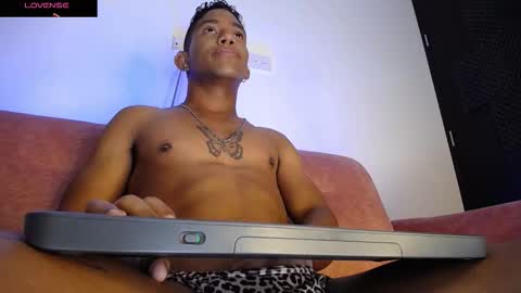 Snapshot of palo_santo06 chatting on 03.24.26 Palo Santo online show from 03.24.26