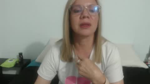 Snapshot of paloma_martin chatting on 04.26.26 paloma online show from 04.26.26