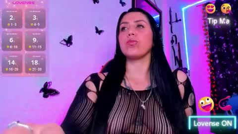 Snapshot of pamela_wish2 chatting on 10.18.25 pamela_wish2 online show from 10.18.25