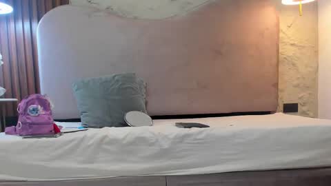 Snapshot of pamelabonnet_mml chatting on 12.15.25 pamelabonnet_mml online show from 12.15.25