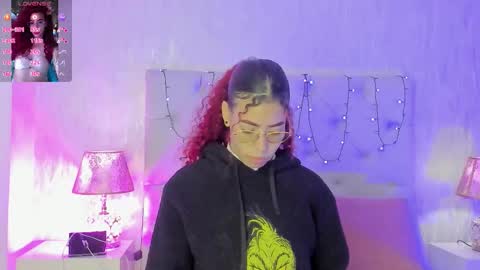 Snapshot of pamelamiler_ chatting on 11.05.25 TELL ME PAMELLA AND GIVE ME A GOOD GRADE ITS IMPORTANT online show from 11.05.25