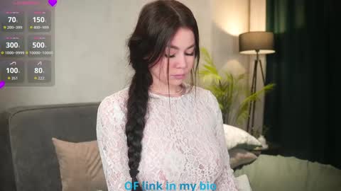 Snapshot of pamelaryant chatting on 10.05.25 Diana online show from 10.05.25