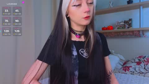 Snapshot of pamelaryant chatting on 10.28.25 Diana online show from 10.28.25