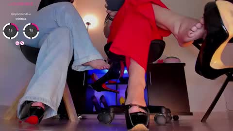 Snapshot of pandora__foster chatting on 12.21.25 Pandora online show from 12.21.25