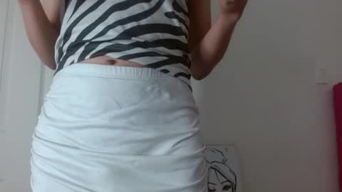Snapshot of pantera_white chatting on 06.24.26 pantera_white online show from 06.24.26