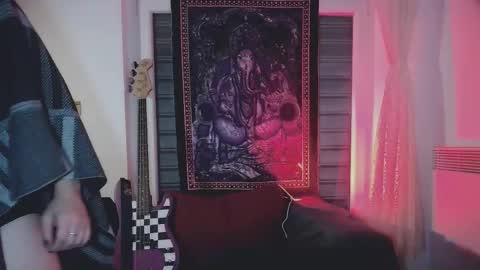 Snapshot of panther_cap chatting on 10.22.25 In bio online show from 10.22.25