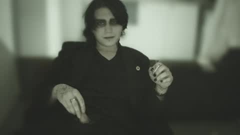 In bio online show from 04.15.26