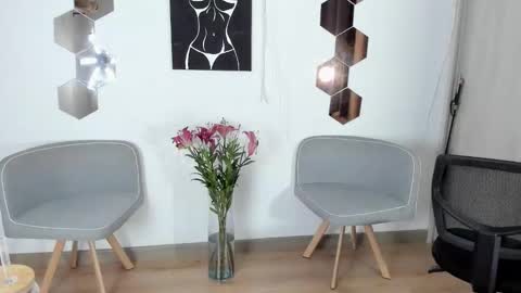 Paolita online show from 12.19.25