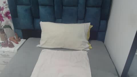 Snapshot of paola_williams chatting on 10.29.25 Paola Williams online show from 10.29.25