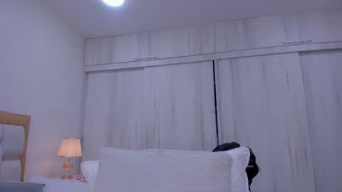 Paola  online show from 01.31.25