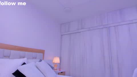 Paola  online show from 02.18.25