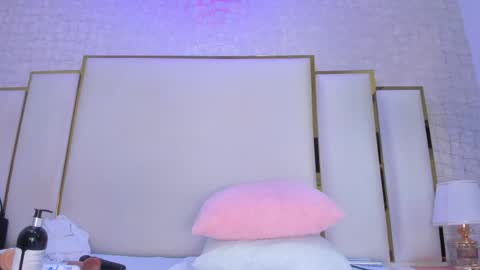 Paola  online show from 04.28.26