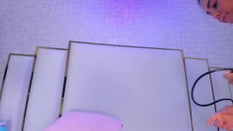 Paola  online show from 04.29.26