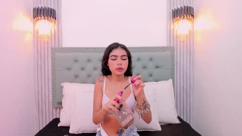    online show from 02.06.25