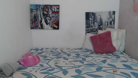 Paola online show from 04.21.26