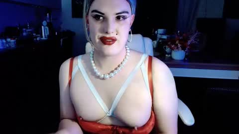 Snapshot of paoladoll chatting on 11.27.25 Sarina Williams online show from 11.27.25