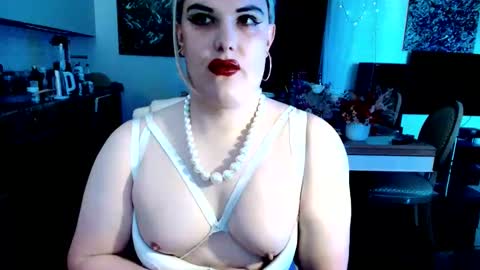 Snapshot of paoladoll chatting on 06.04.26 Sarina Williams online show from 06.04.26