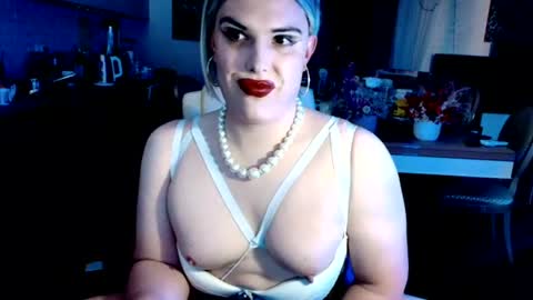 Snapshot of paoladoll chatting on 06.18.26 Sarina Williams online show from 06.18.26