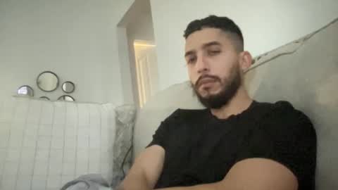 papicubano_guapo23cm online show from 01.02.25