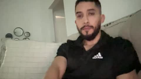 papicubano_guapo23cm online show from 02.17.25