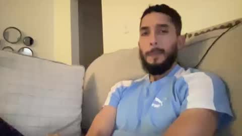 papicubano_guapo23cm online show from 10.17.25