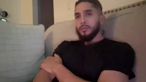 papicubano_guapo23cm online show from 10.23.25