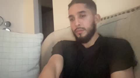 papicubano_guapo23cm online show from 10.24.25