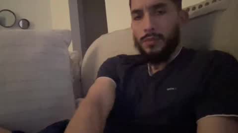 Snapshot of papicubano_guapo23cm chatting on 02.25.26 papicubano_guapo23cm online show from 02.25.26
