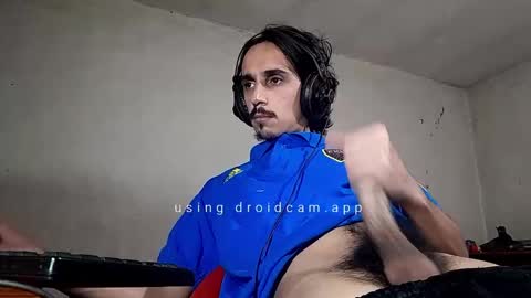 Snapshot of papito20cm chatting on 09.17.25 Lau online show from 09.17.25