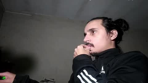 Snapshot of papito20cm chatting on 06.01.26 Lau online show from 06.01.26