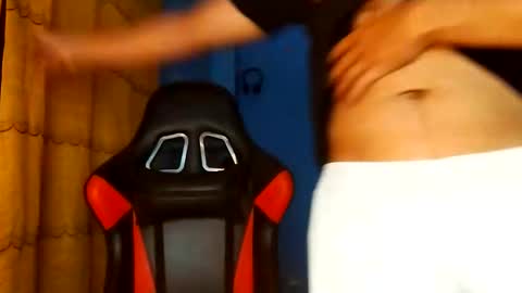 Snapshot of papuh2007 chatting on 02.15.26 papuh2007 online show from 02.15.26