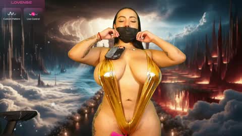 Snapshot of paradise_city__ chatting on 01.21.25 DAILYNPC OF online show from 01.21.25