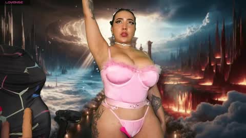 Snapshot of paradise_city__ chatting on 03.06.25 DAILYNPC OF online show from 03.06.25