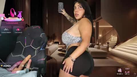 Snapshot of paradise_city__ chatting on 09.14.25 DAILYNPC OF online show from 09.14.25