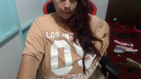 Snapshot of pareja_explosivasexx chatting on 11.11.25 Luna online show from 11.11.25