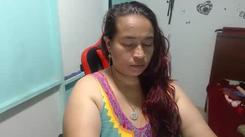 Snapshot of pareja_explosivasexx chatting on 12.05.25 Luna online show from 12.05.25