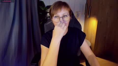 Paris online show from 02.22.25