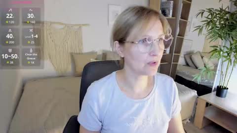 Paris online show from 09.18.25