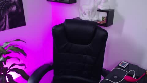 Paris D angelo online show from 02.25.25