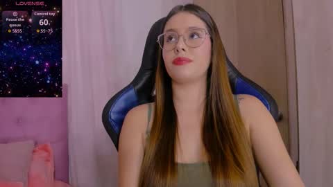 Paris online show from 02.13.26