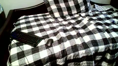 Snapshot of parlaytellio chatting on 09.15.25 Parlay Tellio online show from 09.15.25