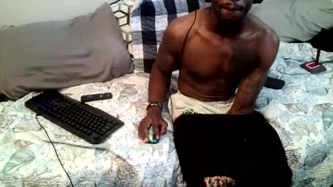 Snapshot of parlaytellio chatting on 12.20.25 Parlay Tellio online show from 12.20.25