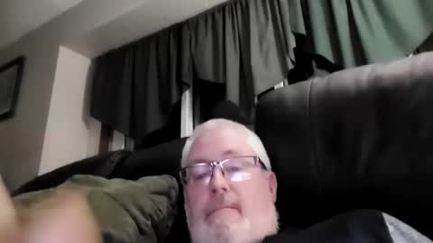 Snapshot of part86 chatting on 02.23.25 part86 online show from 02.23.25