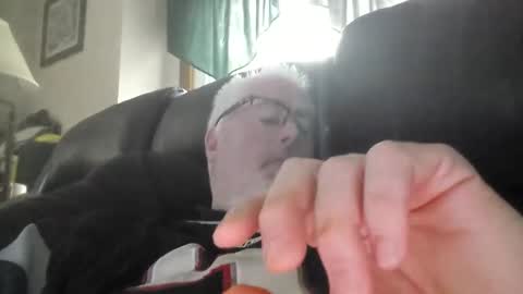 Snapshot of part86 chatting on 10.19.25 part86 online show from 10.19.25